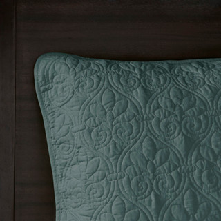 Thumbnail 3: Madison Park Madison Park Quebec Solid Reversible Quilt Set 