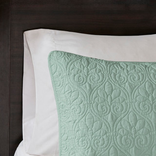 Thumbnail 3: Madison Park Madison Park Quebec Solid Reversible Quilt Set 
