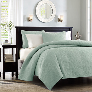 Thumbnail 1: Madison Park Madison Park Quebec Solid Reversible Quilt Set 