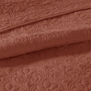 Thumbnail 4: Madison Park Madison Park Quebec Solid Reversible Quilt Set 