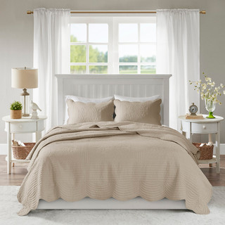 Thumbnail 2: Madison Park Madison Park Tuscany Scalloped Edge Reversible Quilt Set 