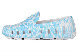 Thumbnail 4: DIGITAL WATER/WHITE