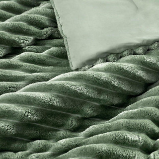 Thumbnail 11: Green