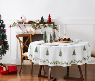 Thumbnail 1: AVANTI Avanti Trees 70 in Round Tablecloth 