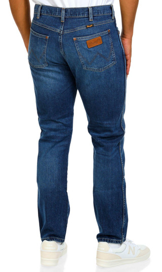 Thumbnail 2: Medium Wash