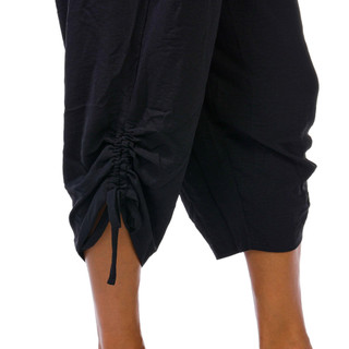 Thumbnail 2: Black