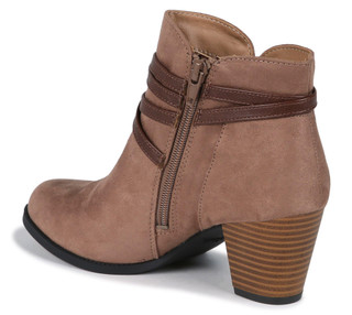 Thumbnail 3: Tan