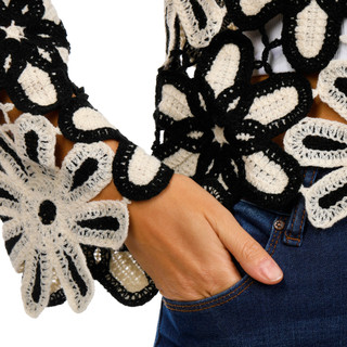 Thumbnail 3: BLACK/WHITE