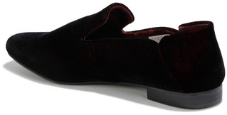 Thumbnail 2: Deep Burgundy