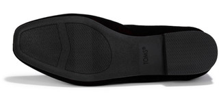 Thumbnail 3: Deep Burgundy