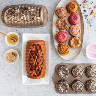 Thumbnail 5: Nordic Ware Nordic Ware Floral Cakelet Pan 