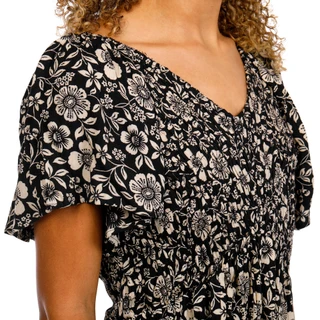 Thumbnail 3: Angie Angie Juniors Flutter Sleeve Smocked V-Neck Floral Top 