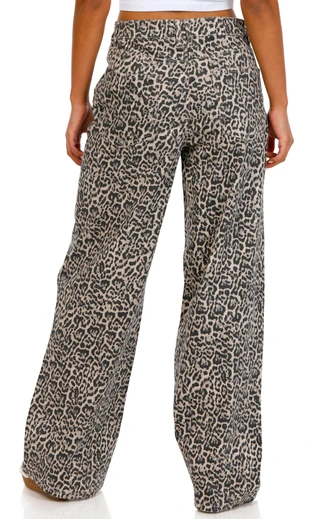 Thumbnail 3: Madden Girl Madden Girl Juniors Leopard 90's Style Jeans 