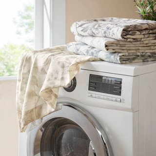 Thumbnail 4: Neutral