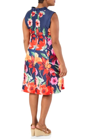 Thumbnail 2: RM Richards Women's Plus Sleeveless Floral Dress 