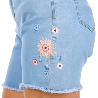 Thumbnail 3: Stella Parker Women's Embroidered Floral Denim Shorts 