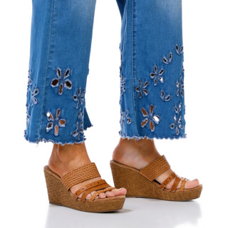 Thumbnail 5: Stella Parker Women's Embroidered Hem Stretch Wide Leg Jeans 