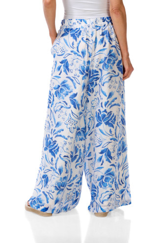 Thumbnail 2: Blue/White