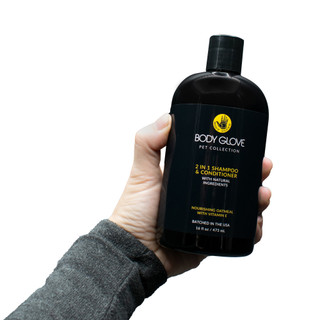 Thumbnail 4: Body Glove 2-in-1 Pet Shampoo and Conditioner 
