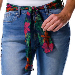 Thumbnail 5: Kensie Women's 25 in Scarf Belt Kelsey Skinny Crop Capris  