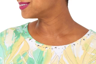 Thumbnail 3: Alfred Dunner Plus Short Sleeve Floral Stud Neck Top 