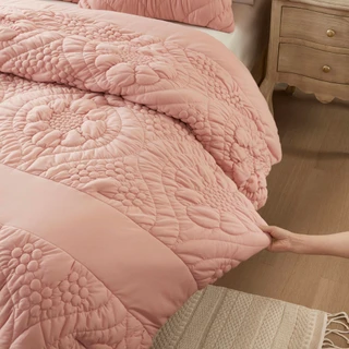 Thumbnail 6: Madison Park Elise Solid Puffy Comforter Set 