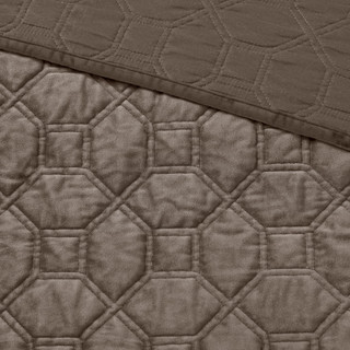 Thumbnail 10: Madison Park Harper Velvet Quilt Set  