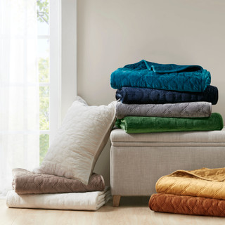 Thumbnail 8: Madison Park Harper Velvet Quilt Set  