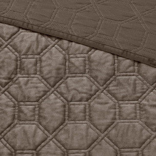 Thumbnail 10: Madison Park Harper Velvet Quilt Set  