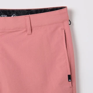 Thumbnail 5: Quiksilver Men's  5 Pocket Solid Hybrid Shorts  