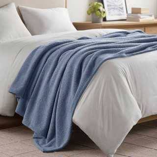 Thumbnail 1: Madison Park Madison Park Dream Soft Blanket  