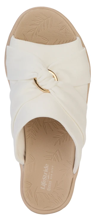 Thumbnail 4: Bzees by Lifestride Women's Serenade White Scrunch Wedge Sandals 