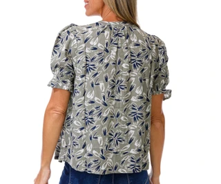 Thumbnail 2: Coral Bay Petite Short Sleeve Floral Button Down Top 