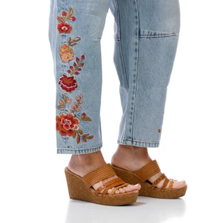 Thumbnail 2: Driftwood Women's Becky Barrel Jeans 