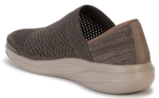 Thumbnail 4: Bzees Women's Charlie Knit Slip On Shoes 