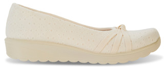 Thumbnail 4: Bzees Women's Gem 2 Sugar Floral Slip On Shoes 