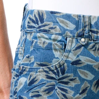 Thumbnail 3: Kate Park Women's Petite Denim Shorts  