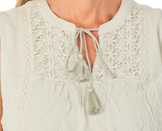 Thumbnail 3: Angels Women's Sleeveless Sol Tatum Tassel Neck Top 