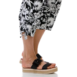 Thumbnail 3: Dash Women's Printed Stretch Poplin Capris w/ Knit Waist 