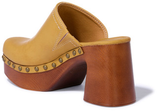 Thumbnail 2: FRYE & CO Women's Wylie Clogs 