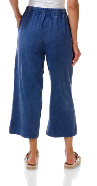 Thumbnail 3: Brisas Women's Active Mineral Wash Capris 