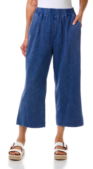 Thumbnail 1: Brisas Women's Active Mineral Wash Capris 