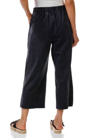 Thumbnail 2: Brisas Women's Active Mineral Wash Capris 