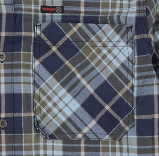 Thumbnail 2: Wrangler Men's Long Sleeve 2 Pocket Button Down Flannel Shirt 