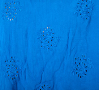 Thumbnail 2: CITY BLUES Women's Short Sleeve Embroidered Crop Tee 