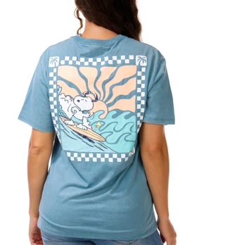 Thumbnail 1: Peanuts Juniors' Short Sleeve Snoopy Surfing Tee 