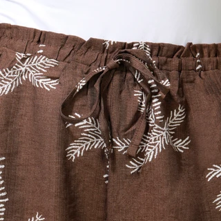 Thumbnail 2: Kaktus Couture Petite Printed Tie Front Pull-On Shorts 
