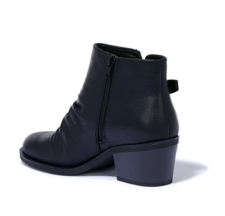 Thumbnail 6: Baretraps Women's Linnea Block Heel Booties 
