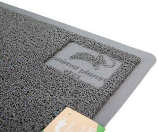 Thumbnail 3: Animal Planet Rectangle Waterproof Pet Feeding Mat 