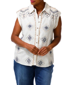 Thumbnail 4: La Reyna Women's Plus Short Sleeve Embroidered Collared Top 